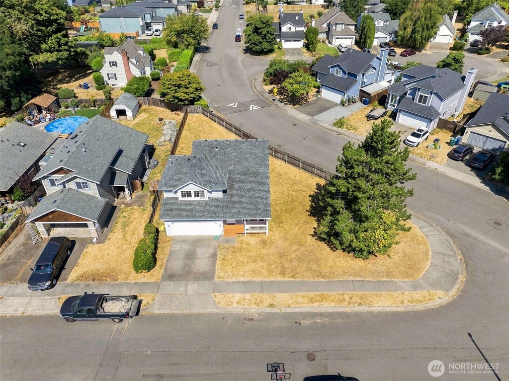 Photo of 6521 26th ST NE ST, Federal Way, WA 98422 (MLS # 2575568)
