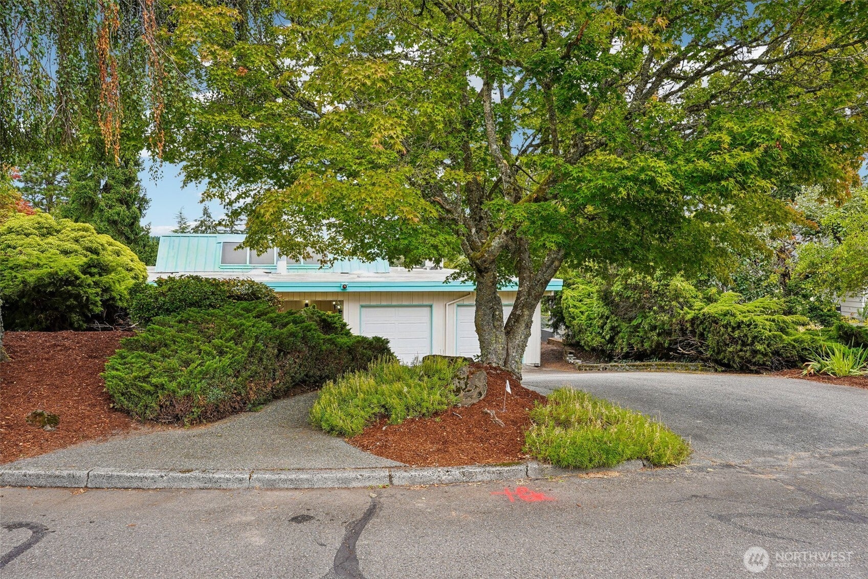 1027 Crestwood Lane