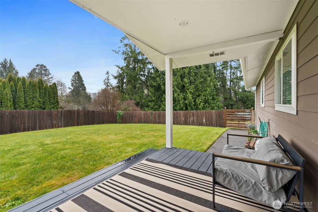 Photo of 1346 W Third Street, South Bend, WA 98586 (MLS # 2495471)