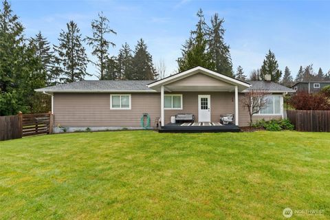 Photo of 1346 W Third Street, South Bend, WA 98586 (MLS # 2495471)