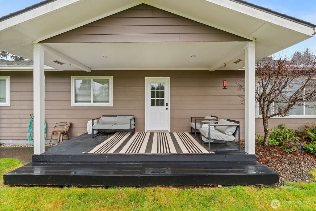 Photo of 1346 W Third Street, South Bend, WA 98586 (MLS # 2495471)