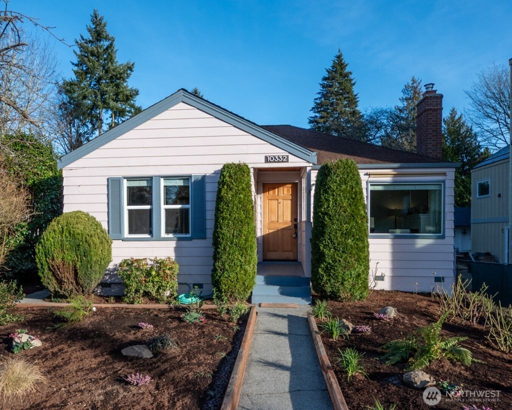 Photo of 10332 Ashworth Avenue N, Seattle, WA 98133 (MLS # 2472330)