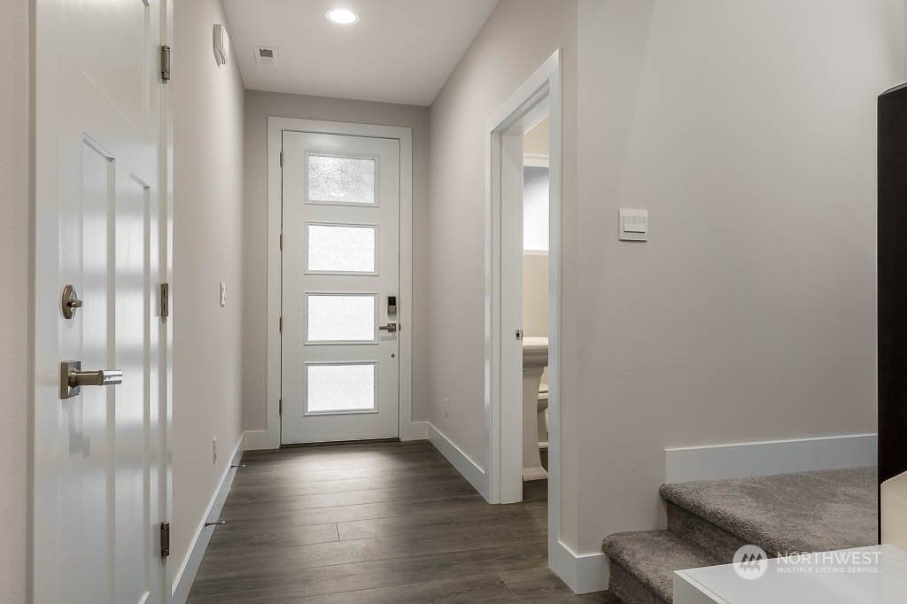 Photo of 18824 14th Place SW, Lynnwood, WA 98037 (MLS # 2190639)