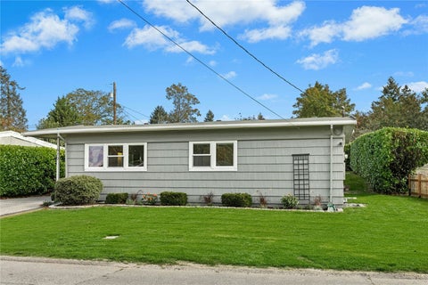Photo of 670 Dayton Avenue NE, Renton, WA 98056 (MLS # 2594932)