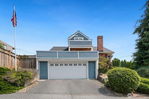 Photo of 4804 NE 65th Street, Seattle, WA 98115 (MLS # 2561101)