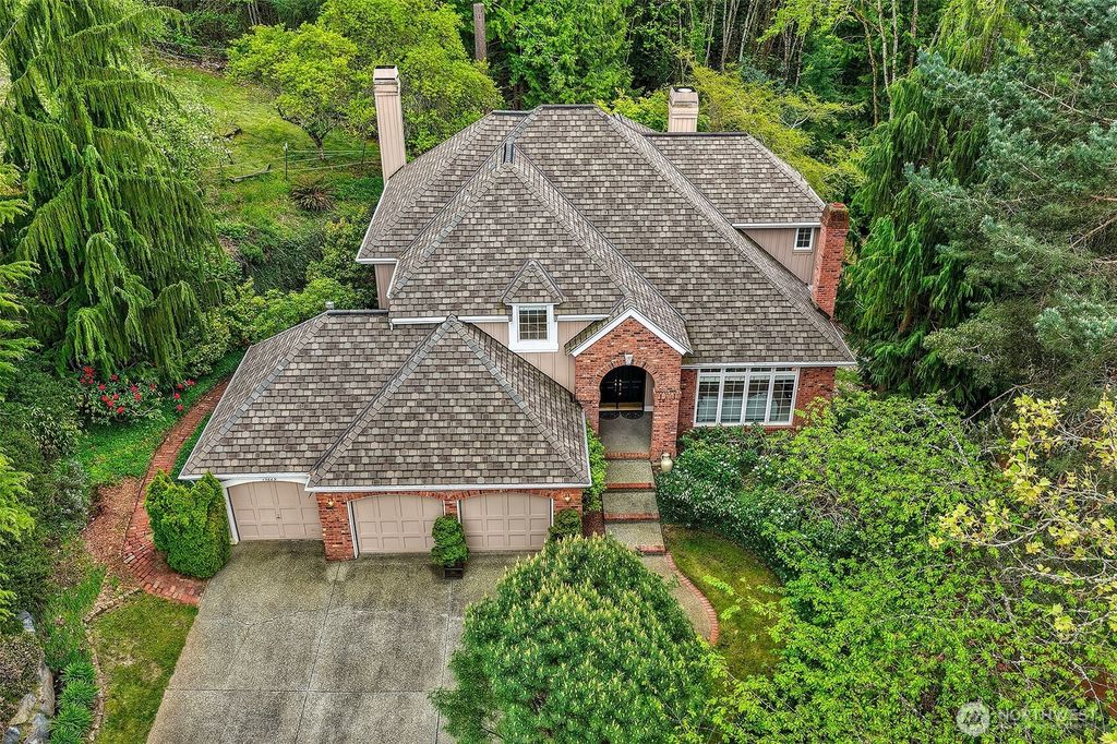 Photo of 19225 SE 25th Street, Sammamish, WA 98075 (MLS # 2521282)