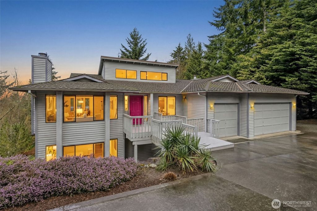 Photo of 2420 Squak Mountain Loop SW, Issaquah, WA 98027 (MLS # 2511262)