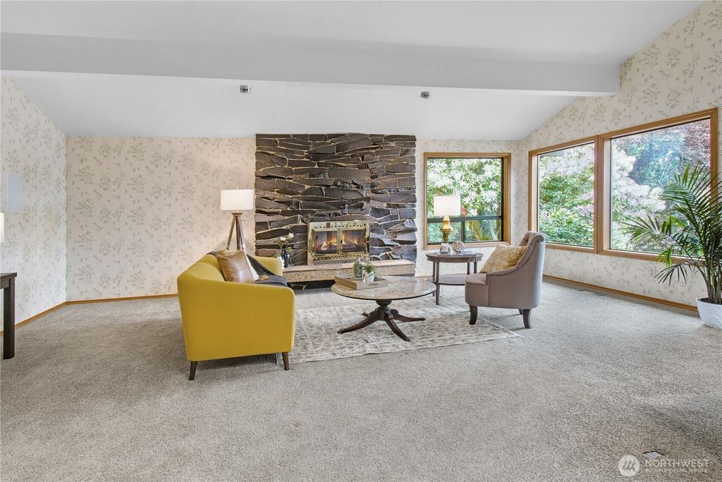 Photo of 806 Alpine Drive, Everett, WA 98203 (MLS # 2359441)