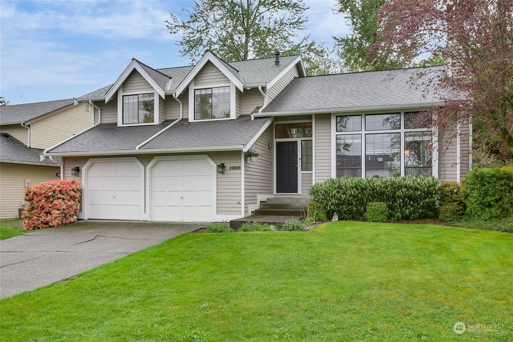 Photo of 14315 SE 256th Place, Kent, WA 98042 (MLS # 2064580)