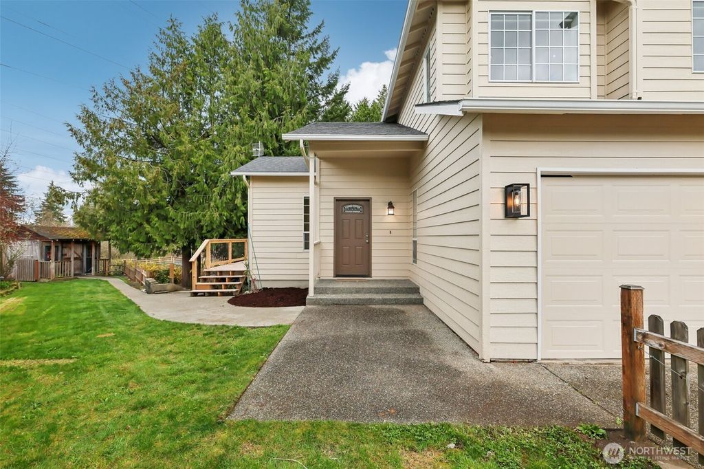Photo of 1702 88th Drive SE, Lake Stevens, WA 98258 (MLS # 2349577)