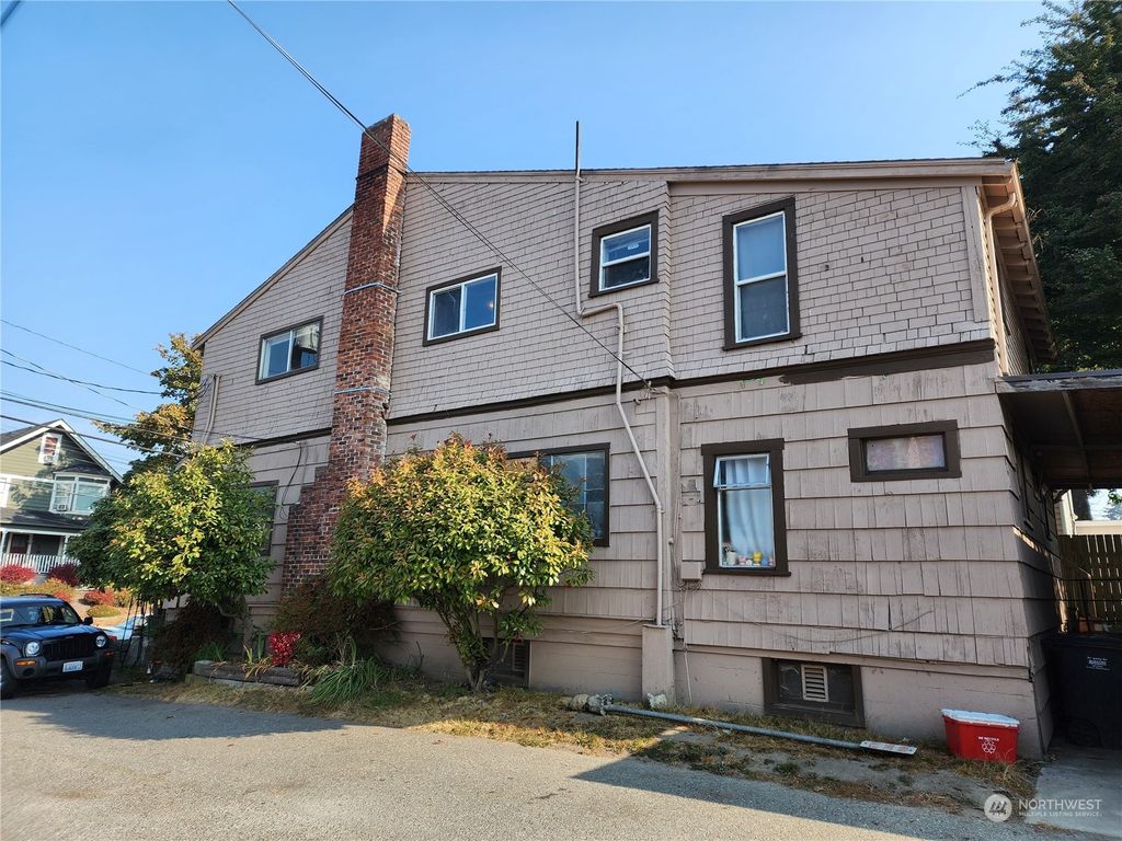 Photo of 1412 23rd Street, Everett, WA 98201 (MLS # 2009643)