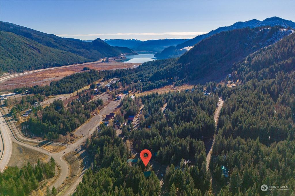Photo of 50 Cascade Place, Snoqualmie Pass, WA 98068 (MLS # 2187573)