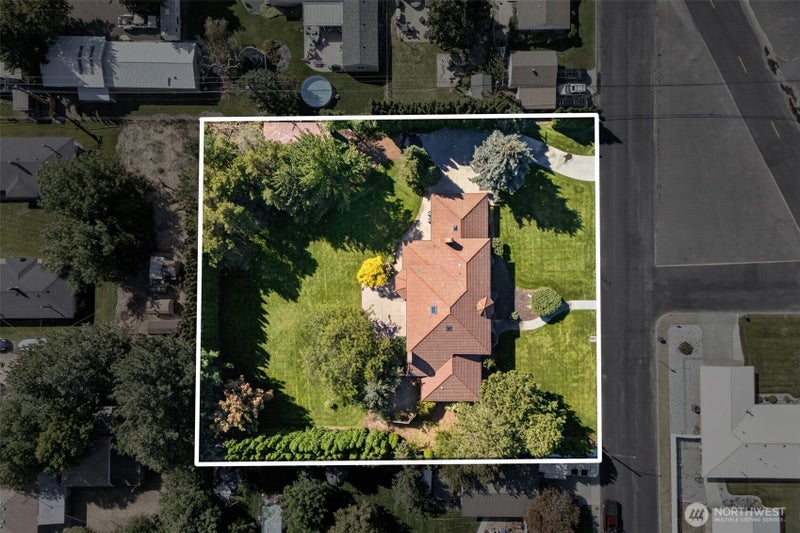 810 D Street SW
