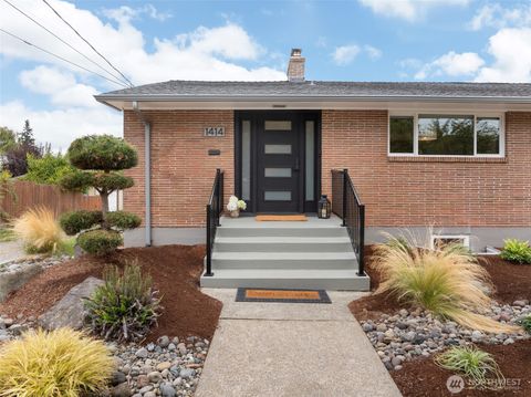 Photo of 1414 N Proctor Street, Tacoma, WA 98406 (MLS # 2432174)