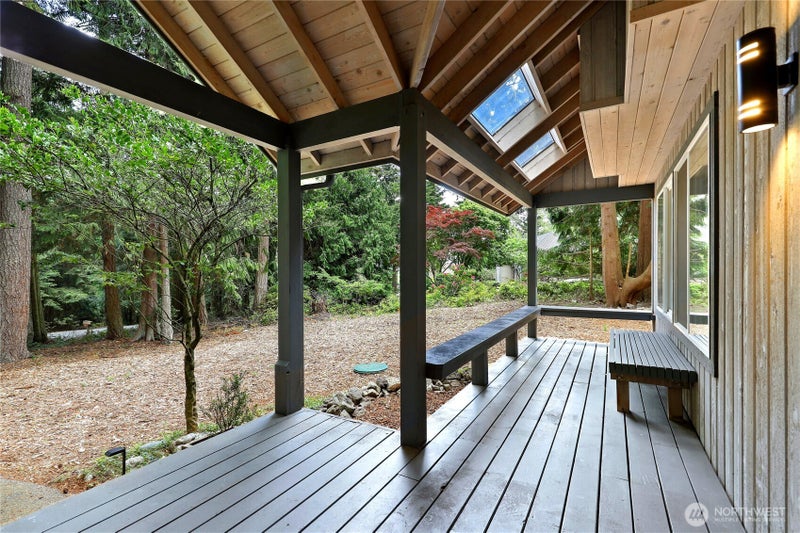 211 Baycliff Drive
