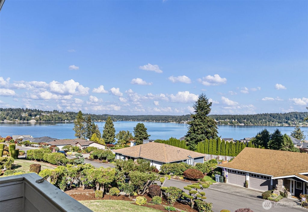 Photo of 642 9th Court, Fox Island, WA 98333 (MLS # 2586279)