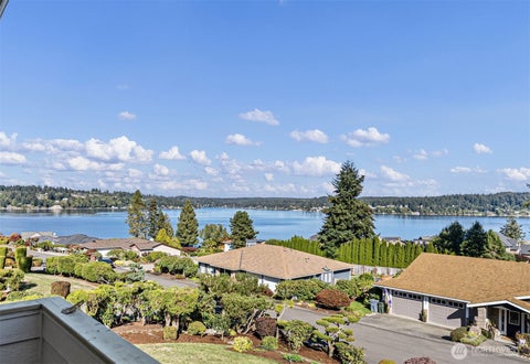Photo of 642 9th Court, Fox Island, WA 98333 (MLS # 2586279)