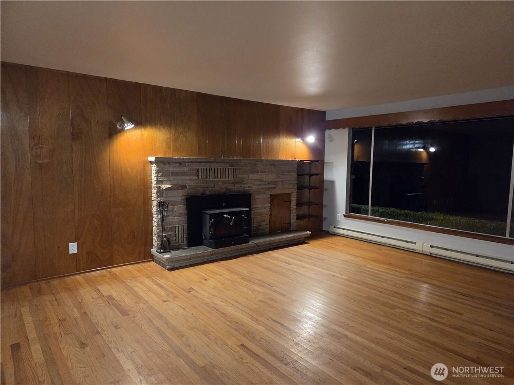 Photo of 22221 45th Ave SE Ave, Bothell, WA 98021 (MLS # 2473421)