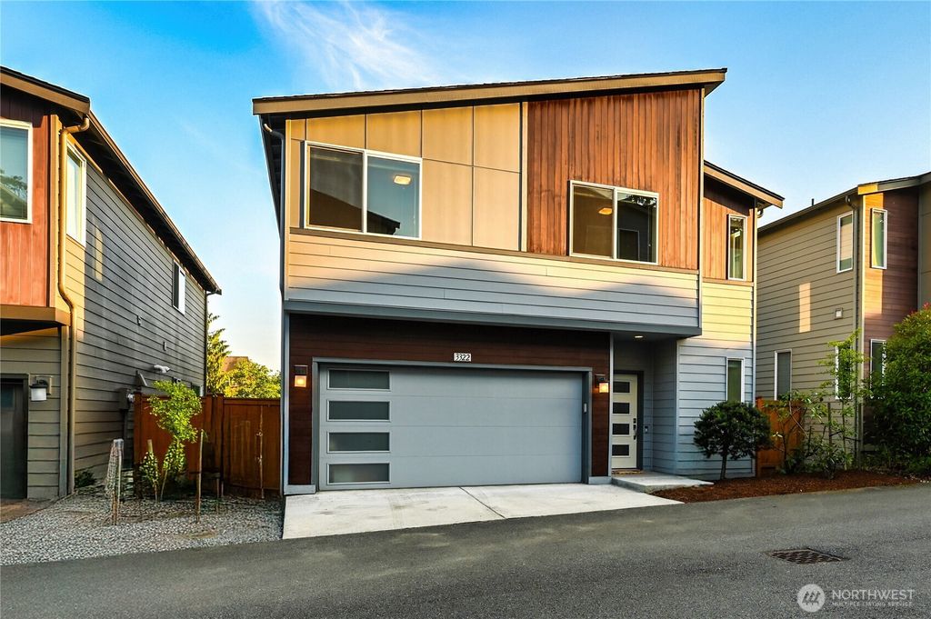 Photo of 3322 159th Lane SW #6, Lynnwood, WA 98087 (MLS # 2398485)