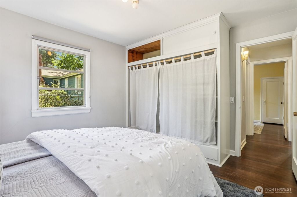 listing image 9366683047409868817
