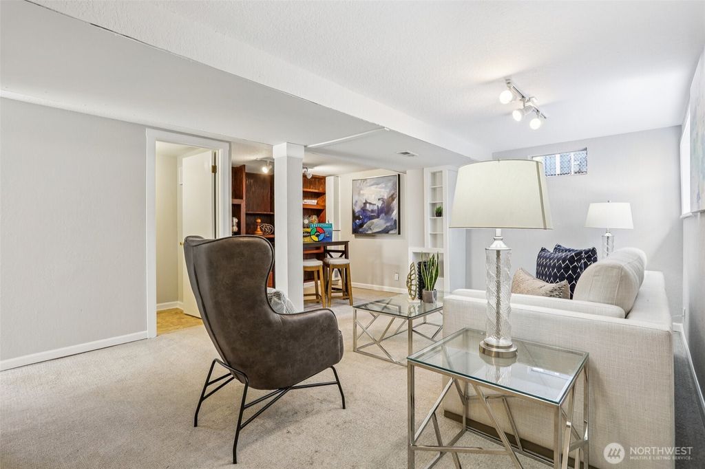 listing image 9369016095419953655