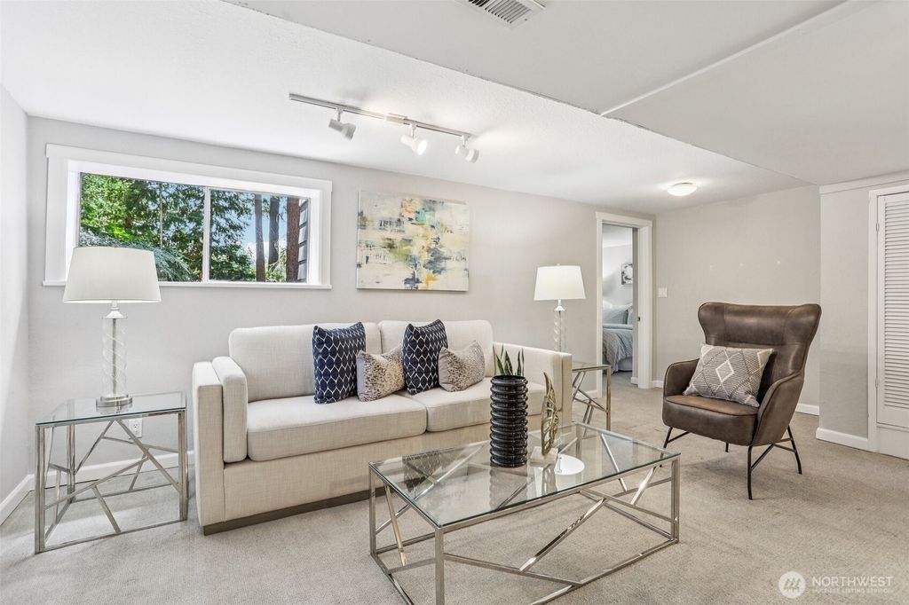 listing image 9362544931868989398