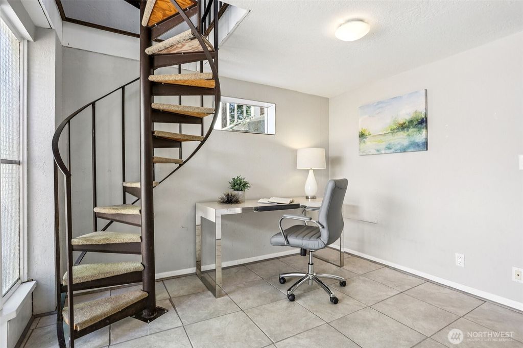 listing image 9366638186895176257