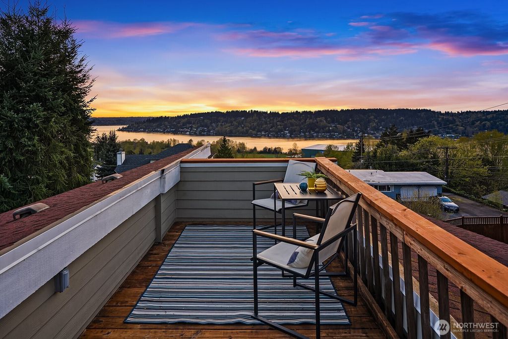 Photo of 7608 113th Avenue SE, Newcastle, WA 98056 (MLS # 2359223)