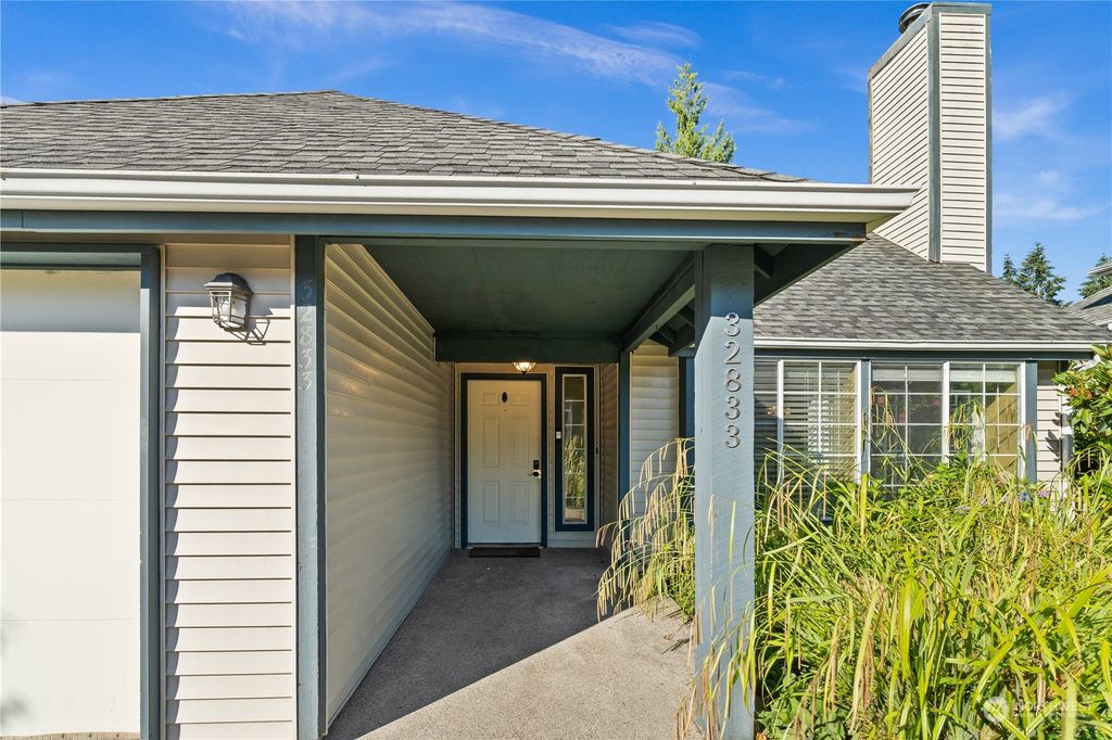 Photo of 32833 4th Lane S, Federal Way, WA 98003 (MLS # 2265014)