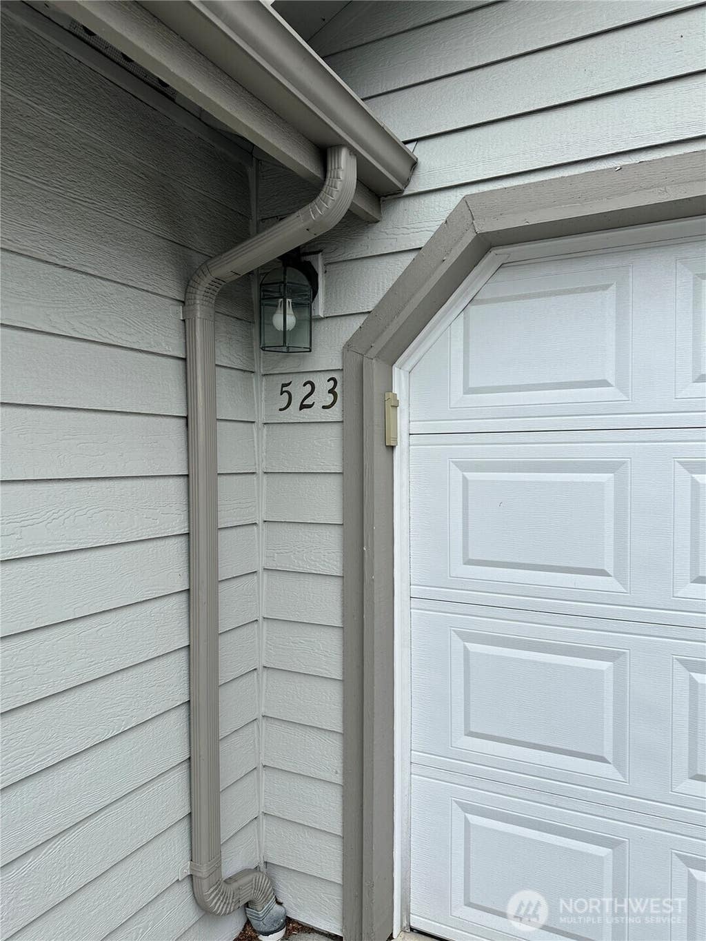 Photo of 523 W Kellogg Road, Bellingham, WA 98226 (MLS # 2554554)