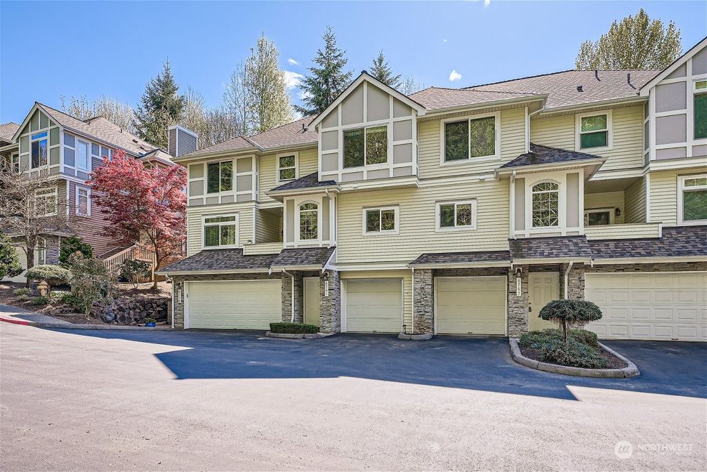 Photo of 6761 SE Cougar Mountain Way, Bellevue, WA 98006 (MLS # 2207750)