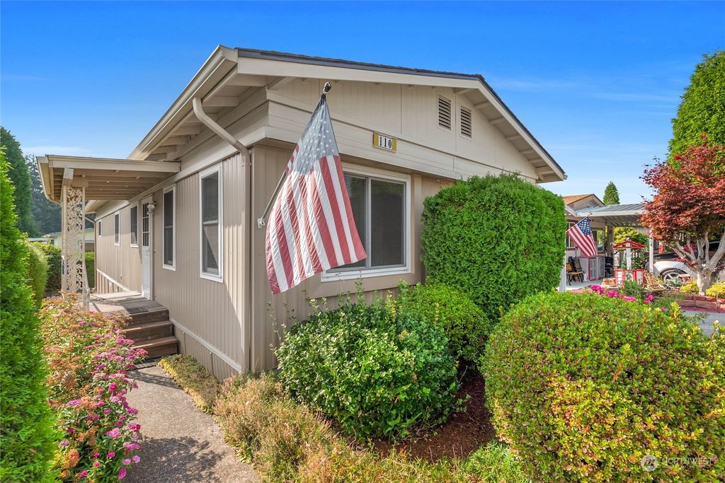 Photo of 23825 15th Avenue SE #110, Bothell, WA 98021 (MLS # 2167610)