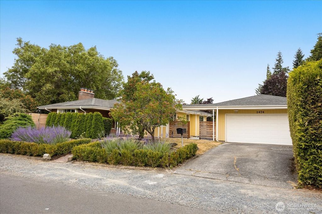 Photo of 1474 NW 92nd Street, Seattle, WA 98117 (MLS # 2411568)