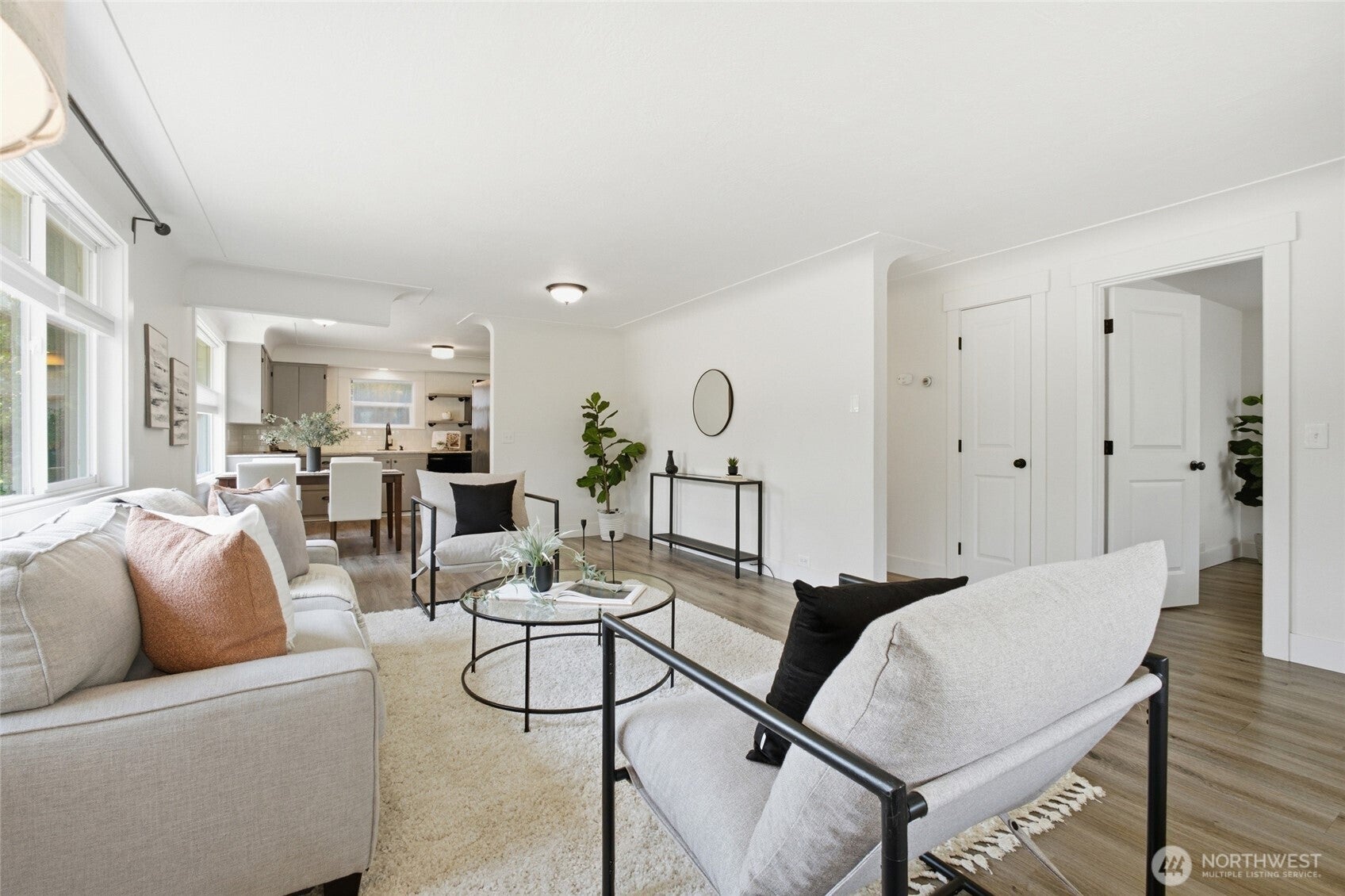 2016 Dickinson Avenue NW