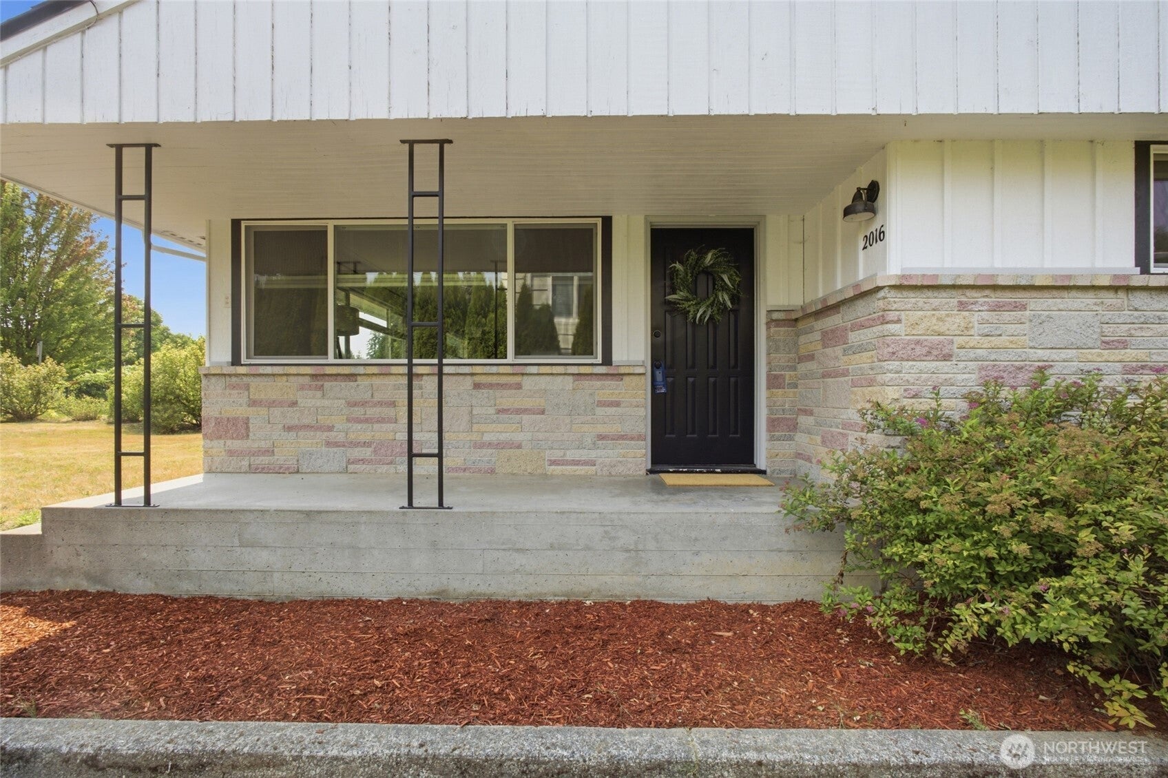 2016 Dickinson Avenue NW