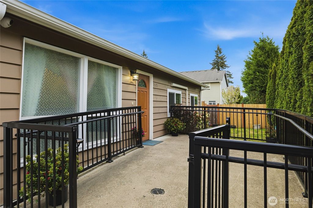 Photo of 2517 132nd Street SE, Everett, WA 98208 (MLS # 2510312)