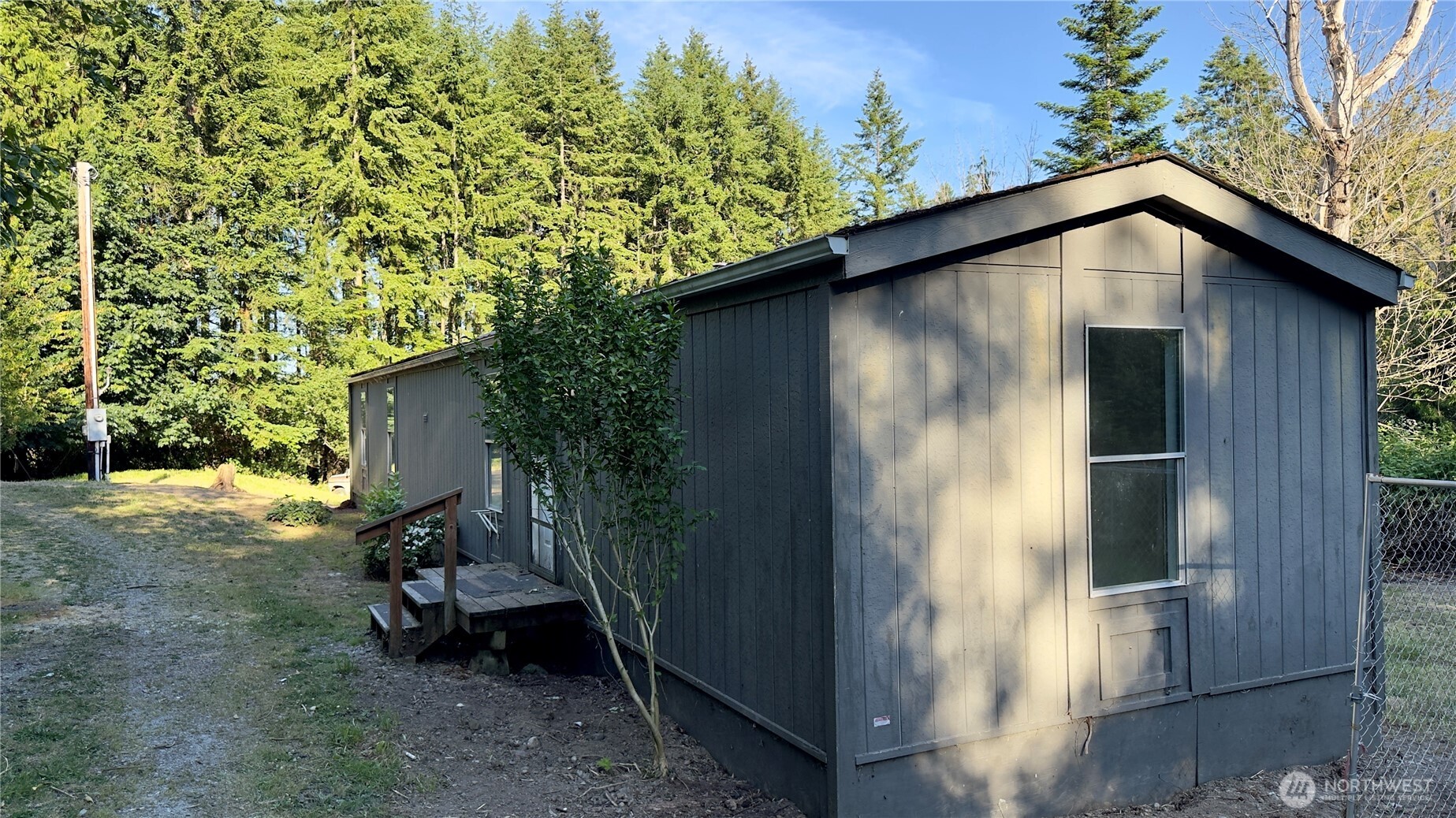 32 E Mountain View Road