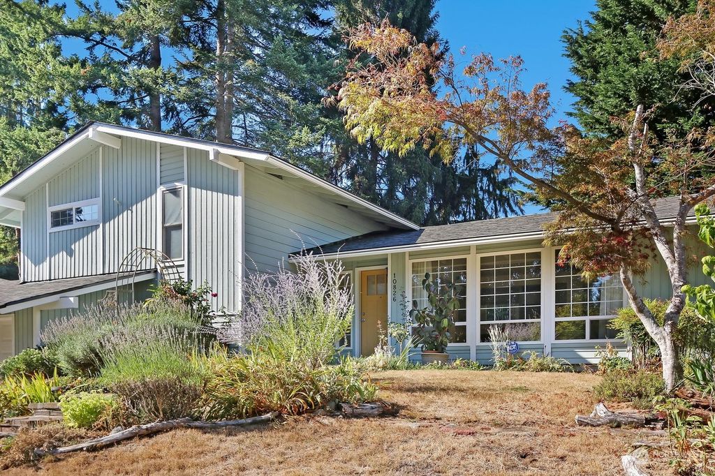 Photo of 10826 NE 149th Street, Bothell, WA 98011 (MLS # 2150259)