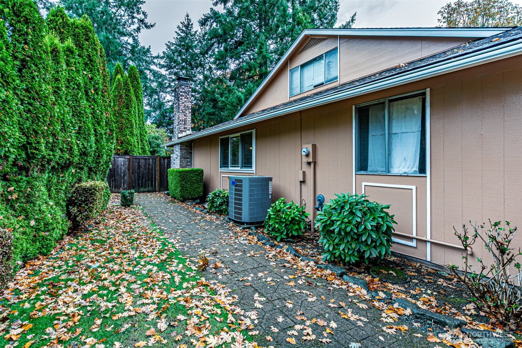 9421 Zircon Drive SW