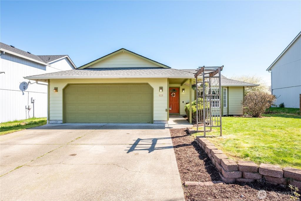 Photo of 121 Adams Drive, Kelso, WA 98626 (MLS # 2500776)