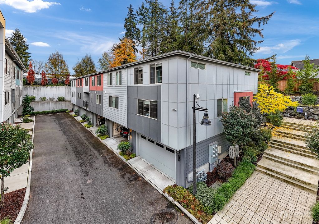 Photo of 11404 117th Lane NE #3, Kirkland, WA 98034 (MLS # 2308216)