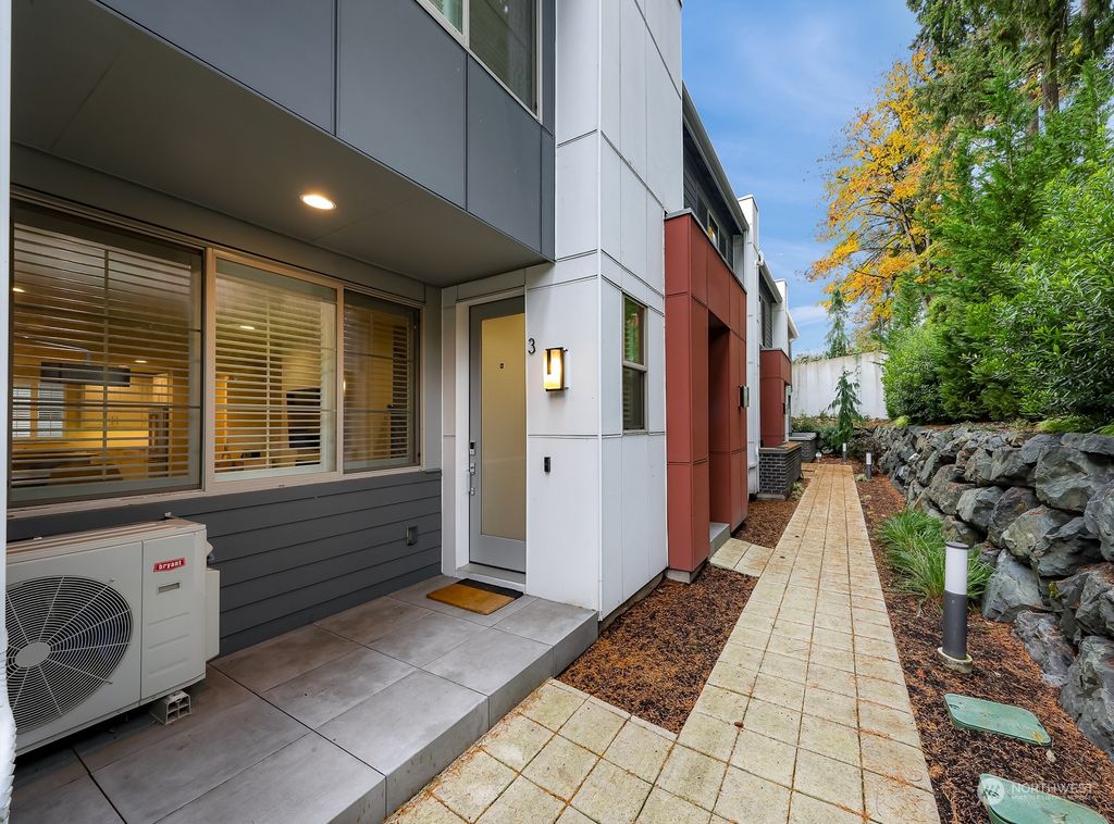 Photo of 11404 117th Lane NE #3, Kirkland, WA 98034 (MLS # 2308216)