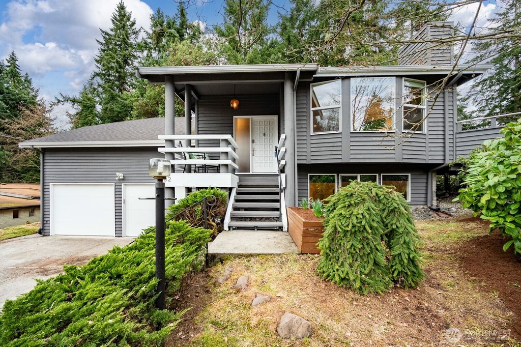 Photo of 832 NE 202nd Street, Shoreline, WA 98155 (MLS # 2486847)