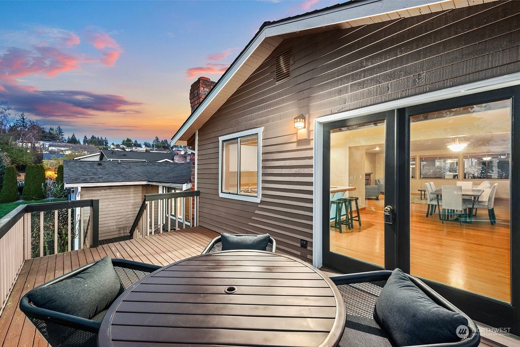 Photo of 635 Pine Street, Edmonds, WA 98020 (MLS # 2214773)