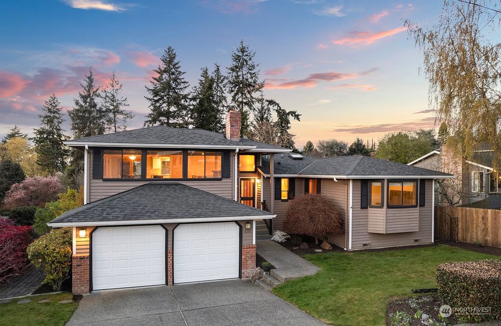 Photo of 635 Pine Street, Edmonds, WA 98020 (MLS # 2214773)