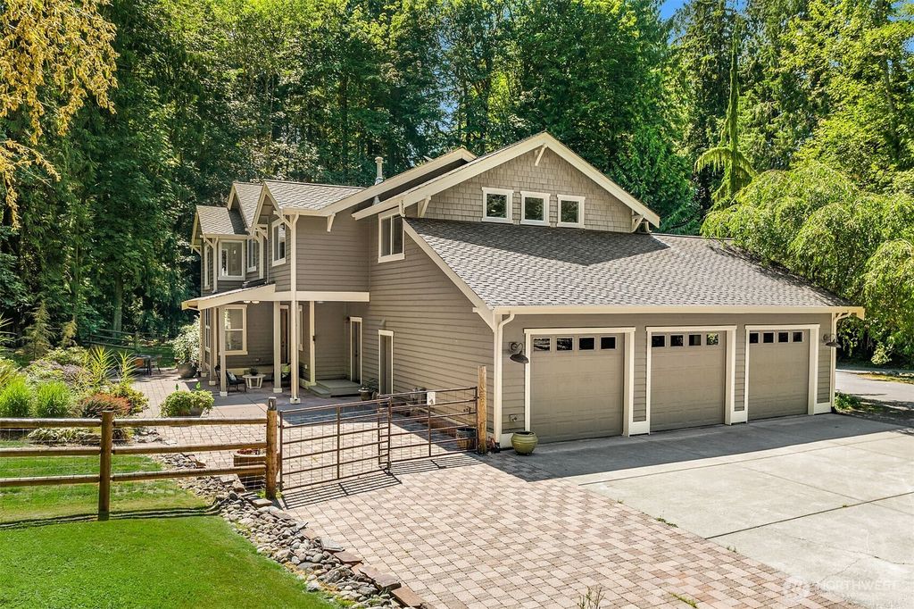 Photo of 7608 254th Avenue NE, Redmond, WA 98053 (MLS # 2482557)