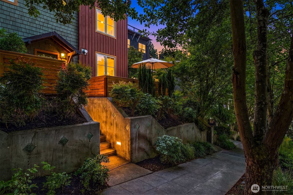 Photo of 3824 Evanston Avenue N #11, Seattle, WA 98103 (MLS # 2551952)