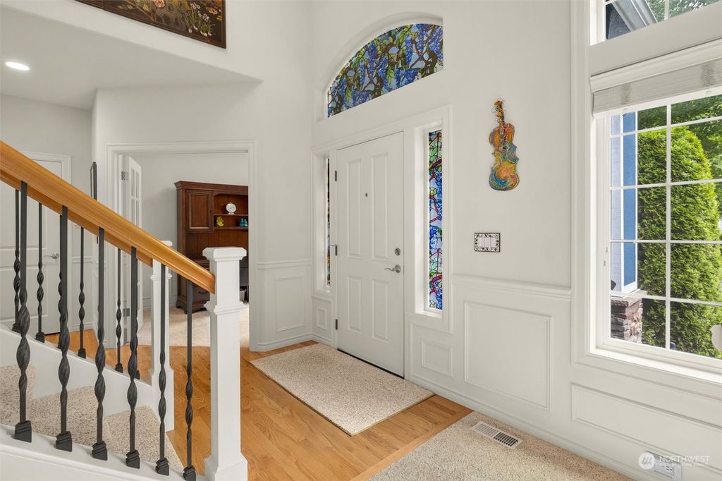 Photo of 18433 NE 95th Court, Redmond, WA 98052 (MLS # 2254172)