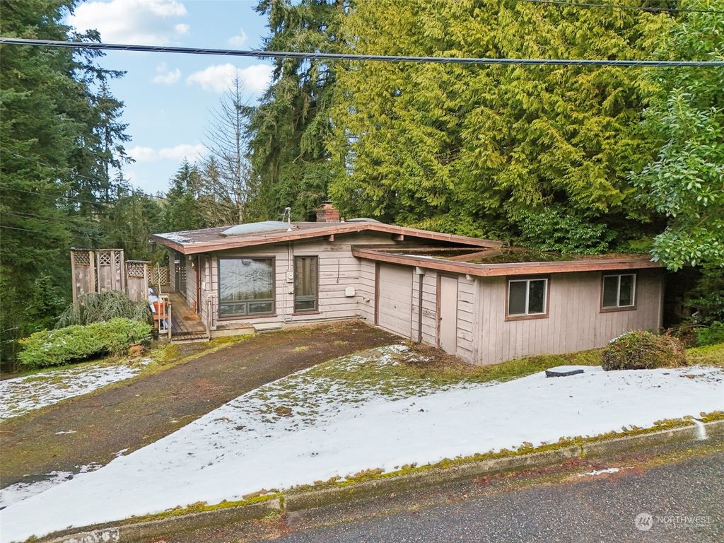 Photo of 14034 SE 37th Street, Bellevue, WA 98006 (MLS # 2328221)