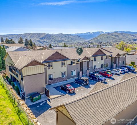 Photo of 1051 N Baker Avenue #B203, East Wenatchee, WA 98802 (MLS # 2505337)